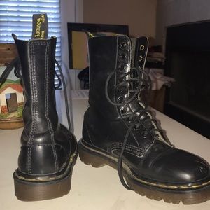 Black Dr.Martens